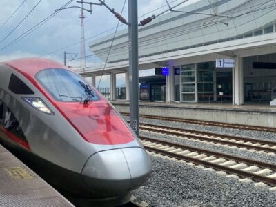 Setahun Beroperasi, Kereta Cepat Whoosh Komitmen Lakukan Hal Ini