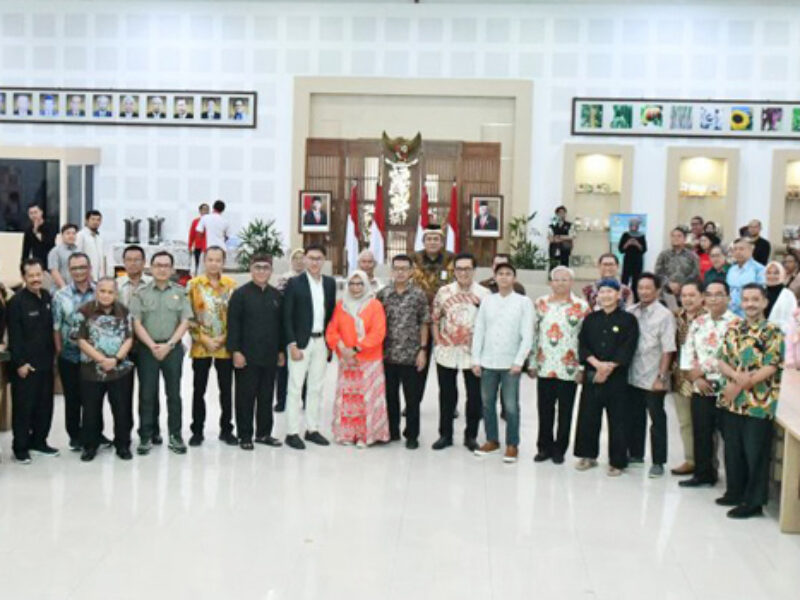 Ekonomi Syariah Menopang Ekonomi Daerah