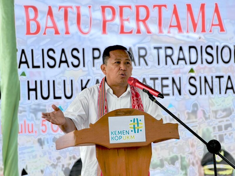 KemenKopUKM Kucurkan Rp1,5 Miliar untuk Revitalisasi Pasar Tradisional di Sintang