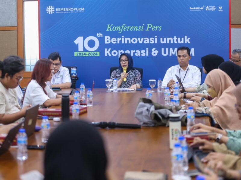 KemenKopUKM Paparkan Lima Fase Pengembangan Kewirausahaan di Tanah Air