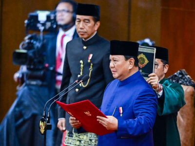 Amnesti Hasto dan Abolisi Tom: Prabowo Hapus Bayang-bayang Jokowi?