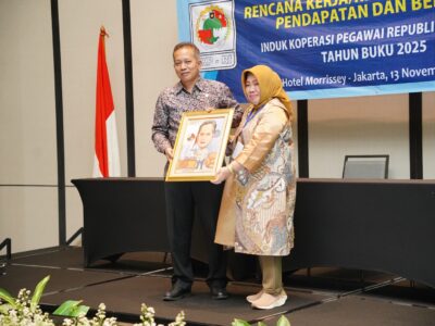 Hadiri Rapat IKPRI, WamenKop Ferry Dorong Peningkatan Kontribusi Pada Perekonomian Nasional
