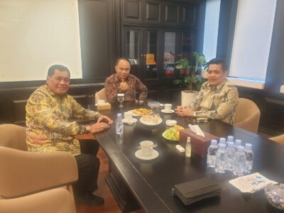 Temui Menkop, Nurdin Halid Laporkan Hasil Munas Dekopin 2024