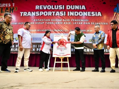 Menkop Resmikan KOPDI, Kejar Target Anggota Koperasi RI Tembus 60 juta Orang
