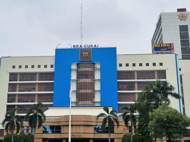 Naik 4,9 Persen, Penerimaan Bea Cukai Tembus Rp300 Triliun