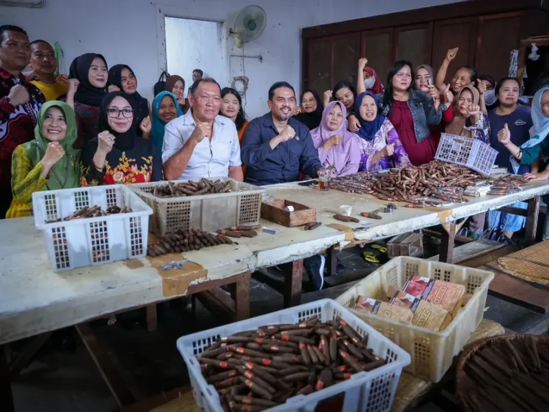 Strategi Menteri UMKM: Promosi Digital dan Efisiensi Produksi untuk Cerutu Kenner Temanggung