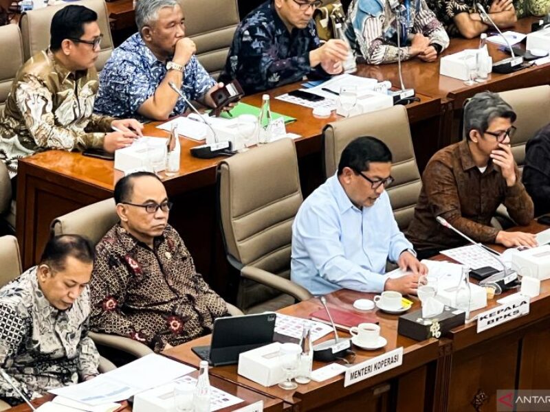 Menkop Catat 22 Regulasi yang Hambat Koperasi Berkembang