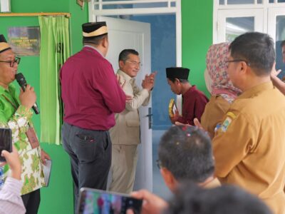 Kopsyah BMI Serahkan Hibah Rumah Gratis, Dukung Asta Cita dalam Pengentasan Kemiskinan