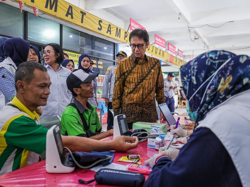 Layanan Cek Kesehatan Gratis Bagi Pemudik di Terminal Kampung Rambutan