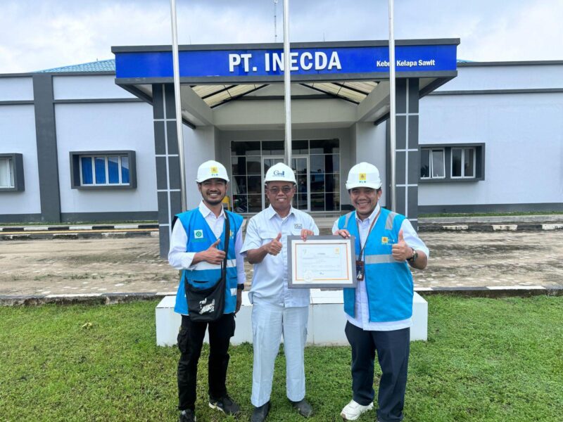 PLN Salurkan 592 REC ke PT Inecda Plantation, Dukung Industri Sawit Berkelanjutan