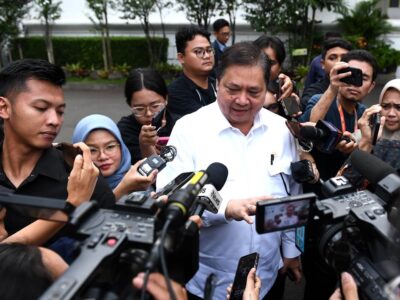 Stimulus Ekonomi: Pemerintah Beri Diskon Tarif Listrik 50%, Tiket Kereta, Pesawat juga Angkutan Laut