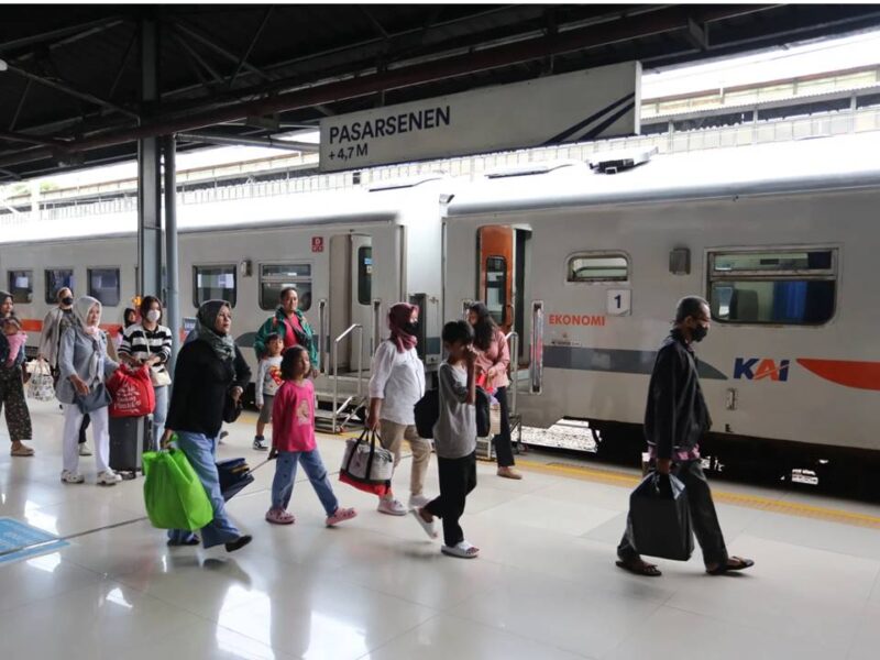 KAI Jual 163.341 Tiket Kereta Api Saat Arus Balik Libur Panjang Ini