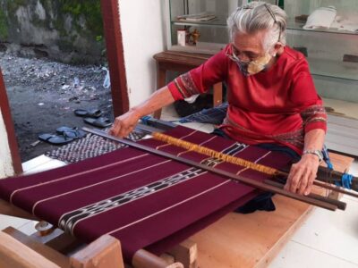 Daya Saing IKM Wastra Terus Dipacu