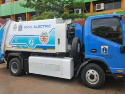 Kurangi Polusi Udara Ibu Kota, DKI Jakarta Gunakan Truk Sampah Listrik Bebas Emisi