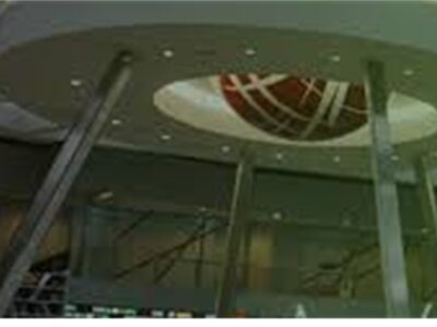 IHSG Turun 8%, Perdagangan di BEI DIhentikan 30 Menit