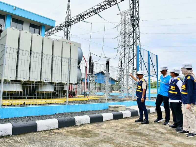 Pemerintah Bangun 47 Ribu KM Jaringan Listrik Nasional
