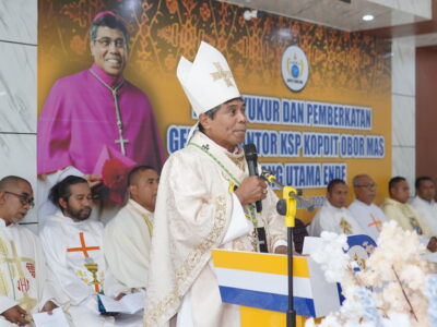 Uskup Agung Ende Resmikan Gedung Baru Kopdit Obor Mas: Layani Anggota dengan Kasih dan Integritas