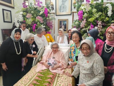 Seabad Eyang Meriyati Hoegeng, Dewi Motik Kenang Momen Hangat