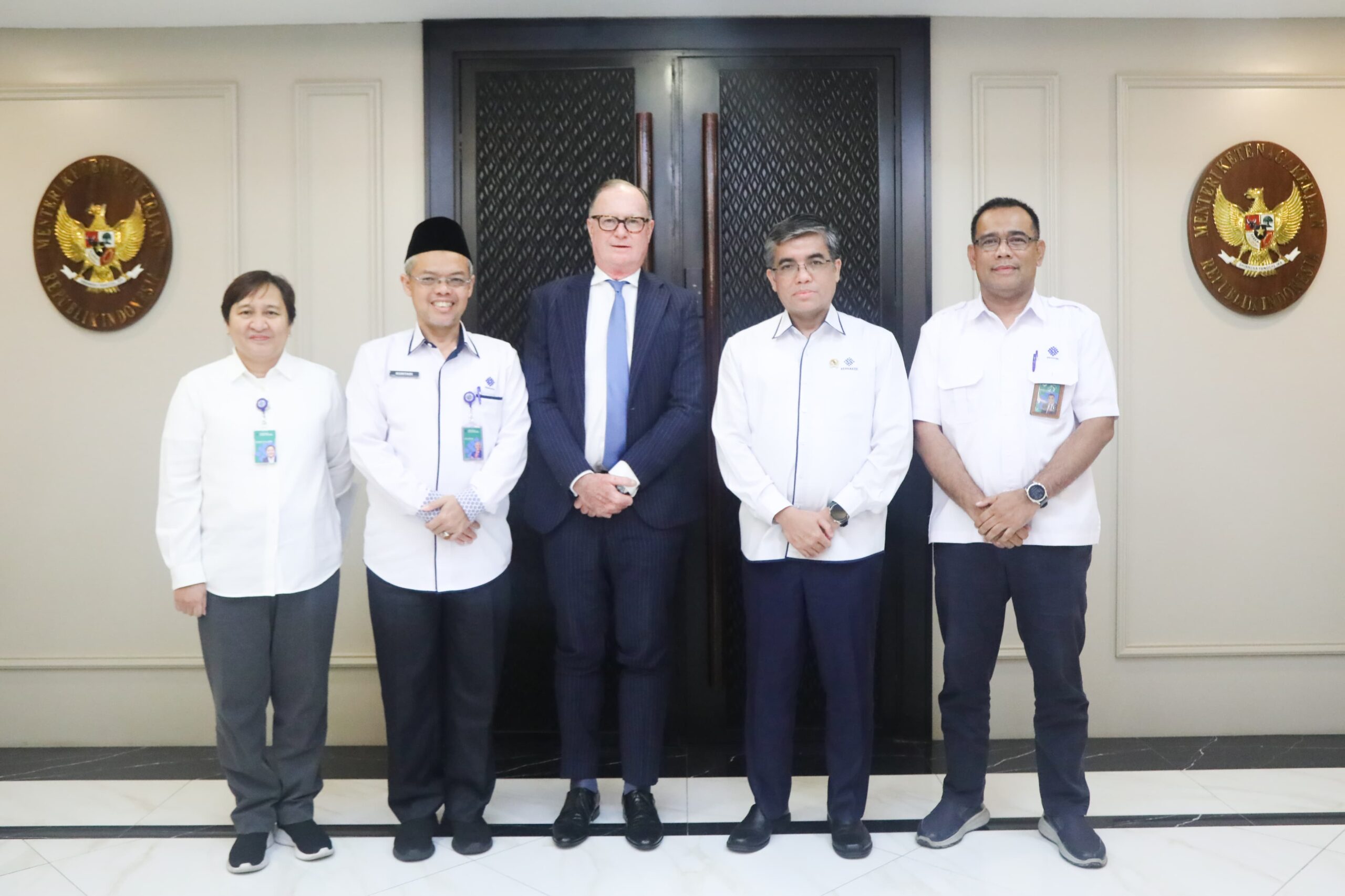 Menteri Ketenagakerjaan, Yassierli menerima kunjungan Duta Besar Austria untuk Indonesia, H.E. Thomas Loidl, di kantor Kemnaker, Jakarta, Rabu (9/7/2025). Foto: Kemnaker