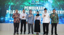 Menaker Yassierli saat membuka 'Pemberdayaan SDM Sektor Kehutanan: Petani Agroforestri' di kota Padang, Sumatera Barat, Jumat (11/7/2025).