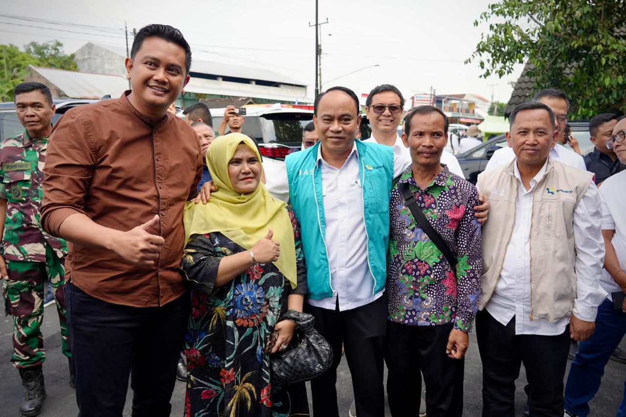 Menkop Budi Arie usai Rapat Koordinasi Terbatas (Rakortas) Persiapan Peluncuran 80.000 Kopdes/Kel Merah Putih, di Koperasi Desa Merah Putih Bentangan, Kec.Wonosari, Kab.Klaten, Jawa Tengah, minggu (13/7).