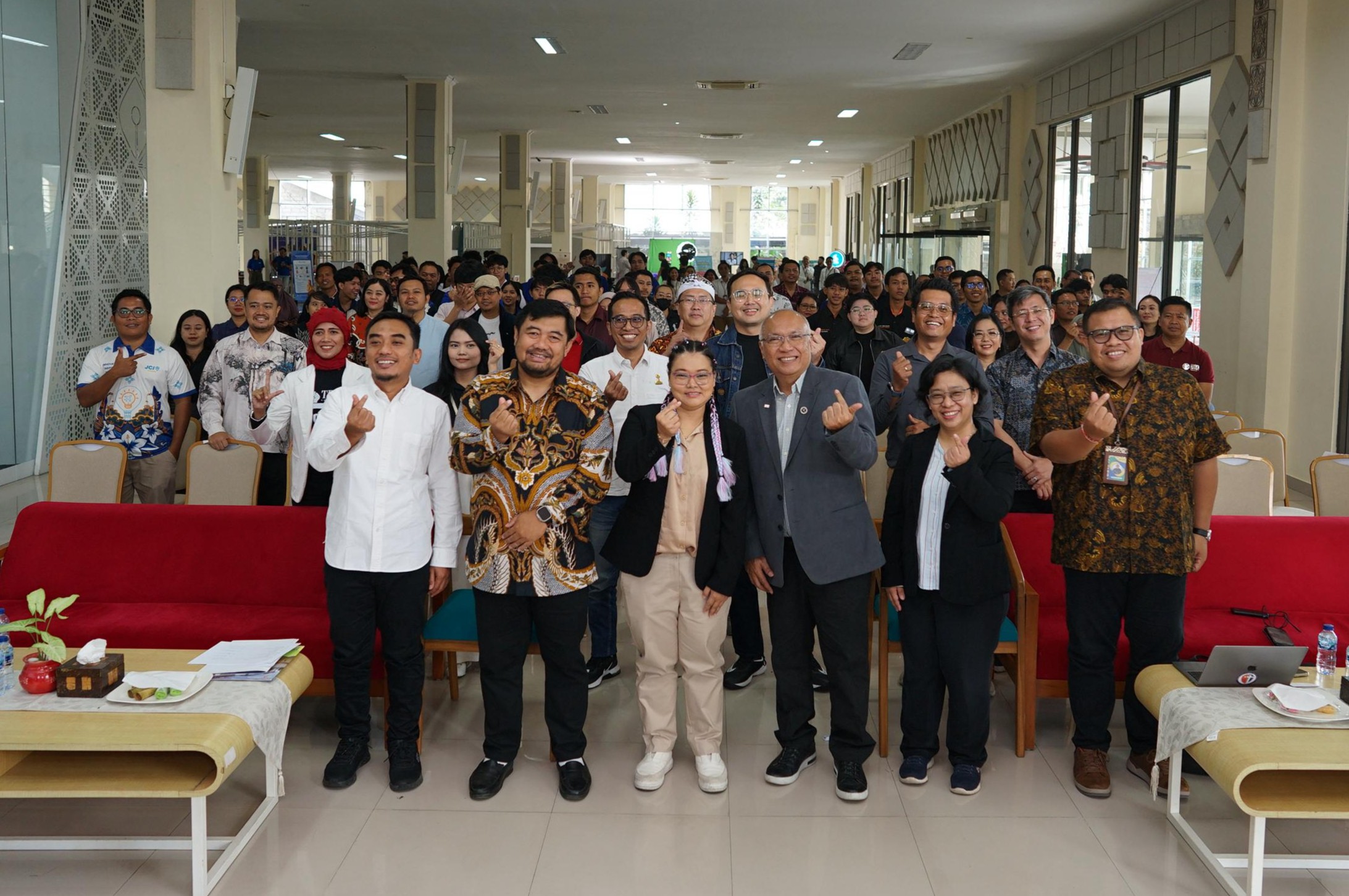 Kepala Badan Pengembangan Sumber Daya Manusia Industri (BPSDMI) Masrokhan mengapresiasi atas segala inisiasi yang dilakukan oleh BDI Denpasar dalam upaya pengembangan wirausaha industri baru.