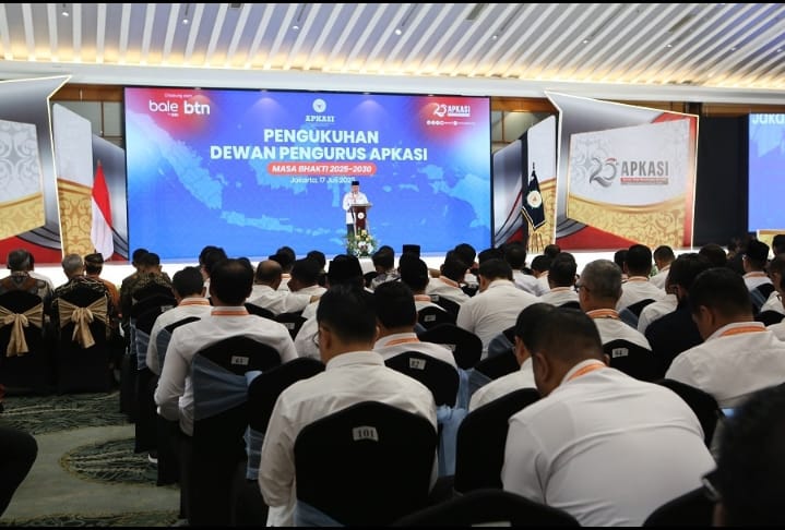 Pengukuhan Dewan Pengurus APKASI
