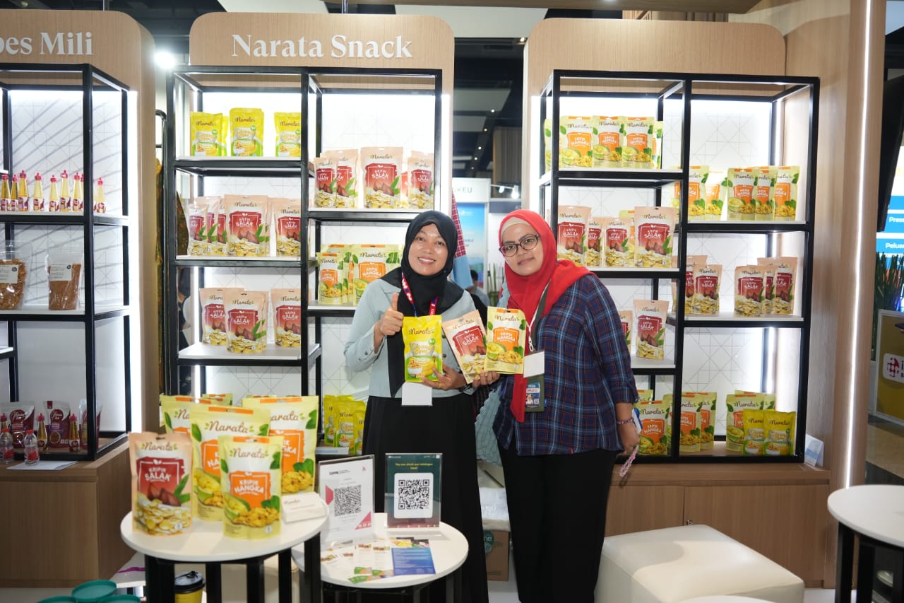 Rosmaini Alesha Azzahra, pemilik Narata Healthy Snack. Foto: Gema/PeluangNews