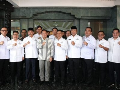 Mendagri Tito Karnavian Tekankan Pentingnya Sinergi Pusat-Daerah dalam Audiensi dengan Apkasi