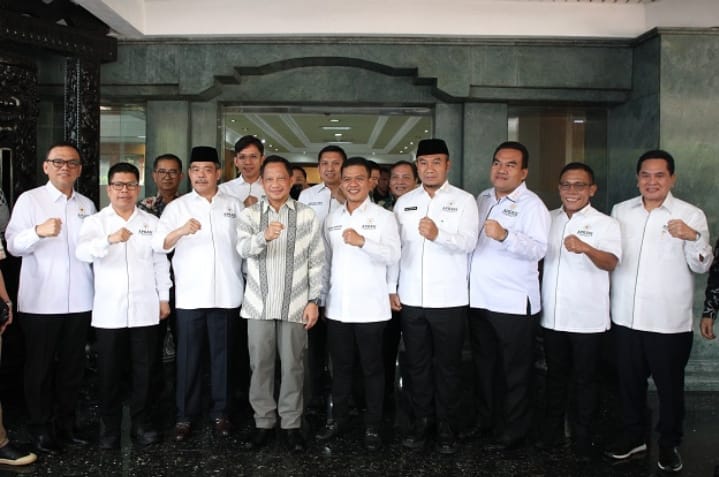 Mendagri Tito Karnavian Tekankan Pentingnya Sinergi Pusat-Daerah dalam Audiensi dengan Apkasi