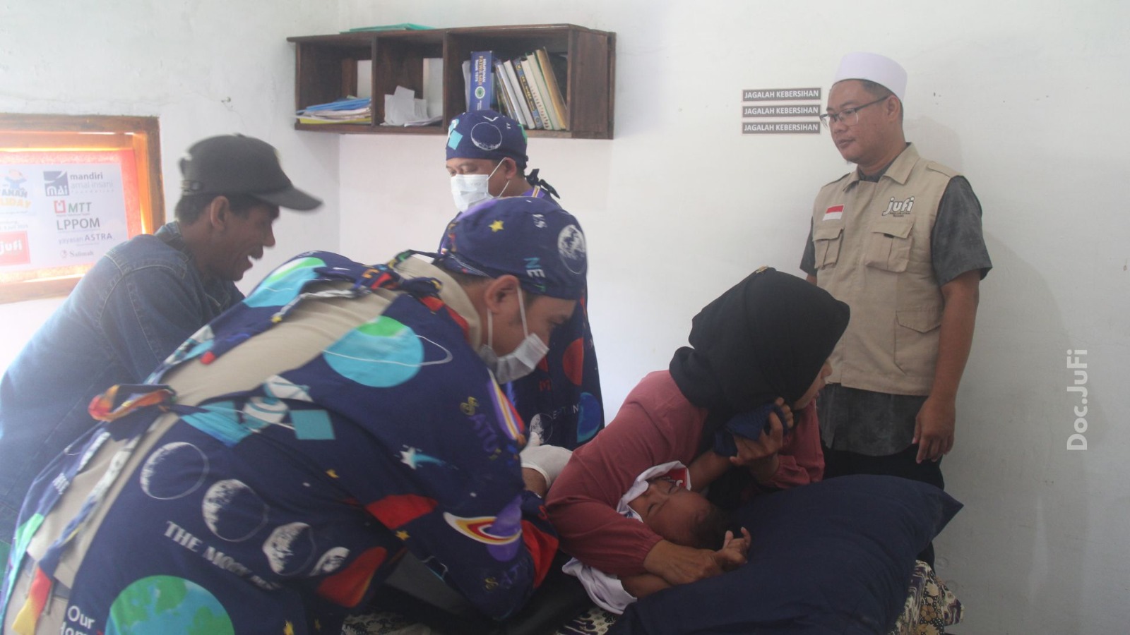 Jurnalis Filantropi Indonesia Gelar Khitan Holiday ke-4 di Desa Puteran Bandung Barat