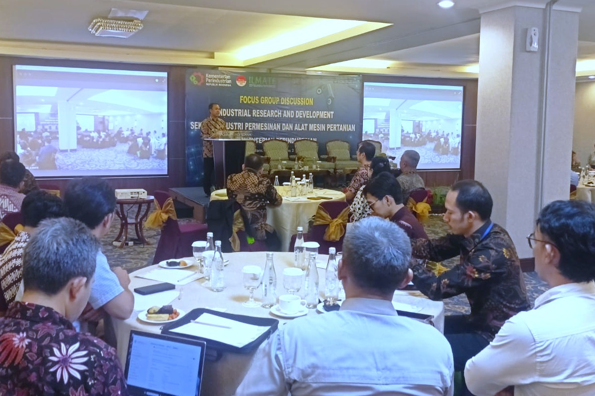 Focus Group Discussion Industrial Research and Development Sektor Industri Permesinan dan Alat Mesin Pertanian di Bandung.