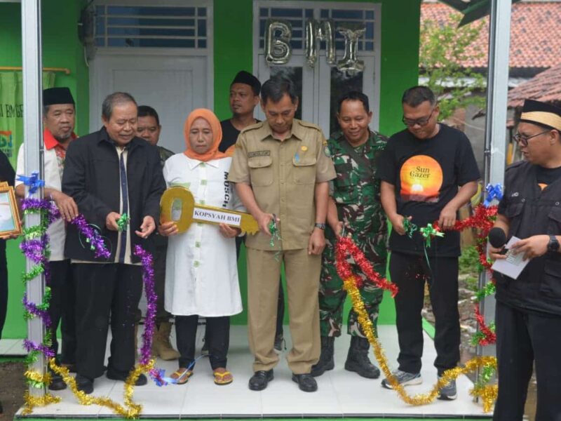 Kopsyah BMI Serahkan Rumah Layak Huni ke-540 untuk Warga Indramayu, Bukti Nyata Koperasi Peduli
