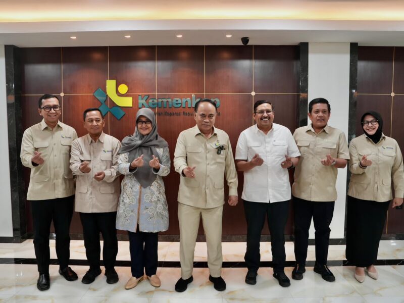 Sinergi Kemenkop-Komdigi.