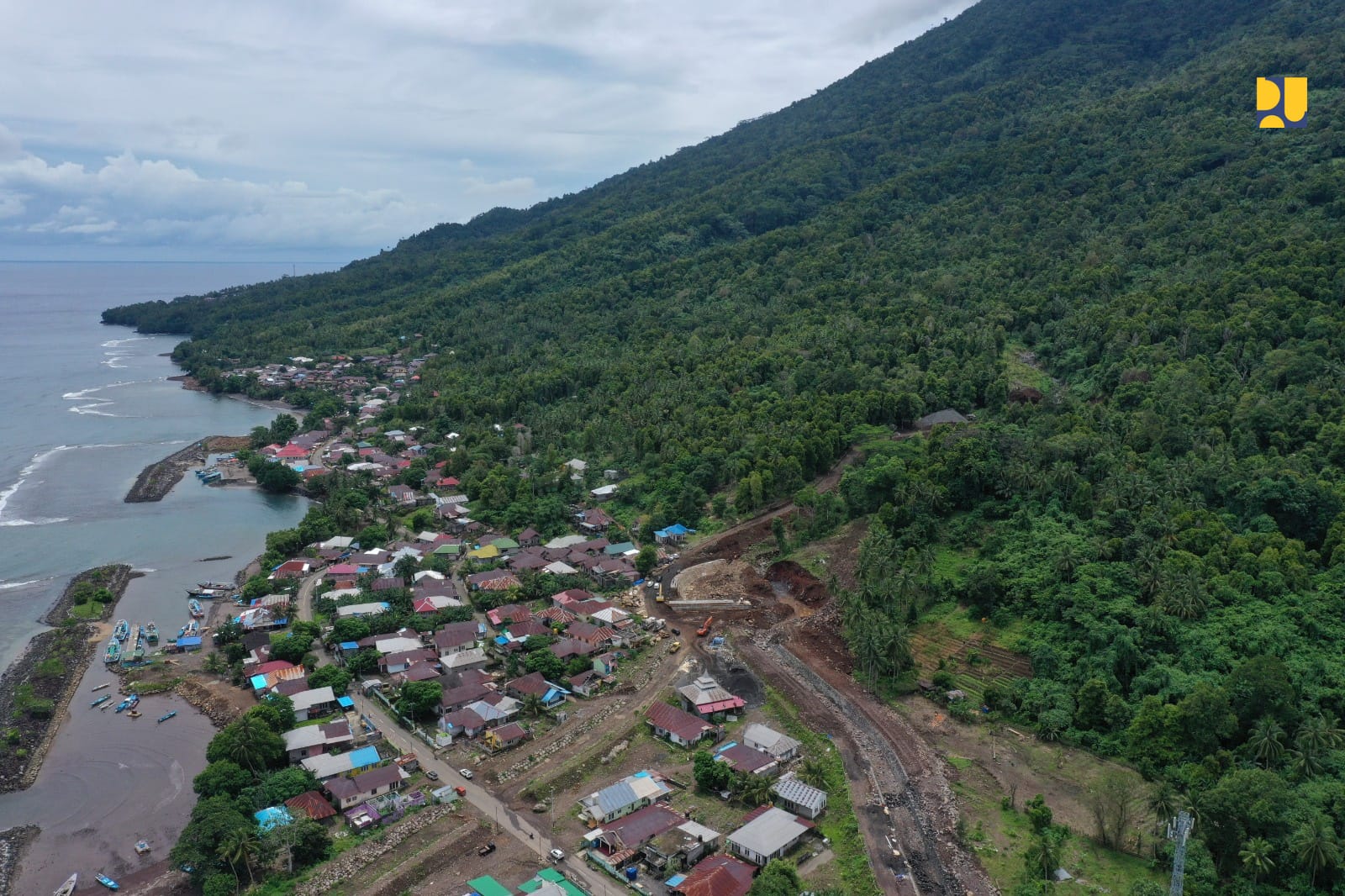 Kementerian Pekerjaan Umum (PU) memperkuat infrastruktur pengendali sedimen di wilayah rawan bencana Gunung Gamalama, Maluku Utara.
