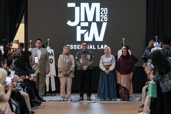 Mendag Budi Santoso meluncurkan JMFW 2026.