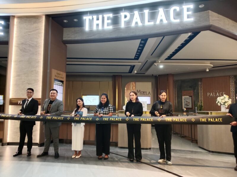 The Palace membuka gerai terbarunya di Living World Grand Wisata Bekasi. Foto: Ratih
