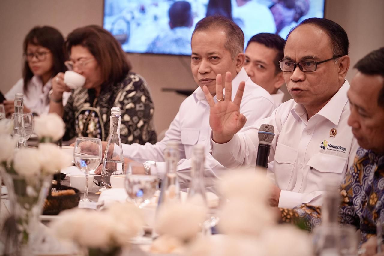 Menteri Koperasi Budi Arie dan Wakil Menteri Koperasi Ferry Juliantono.