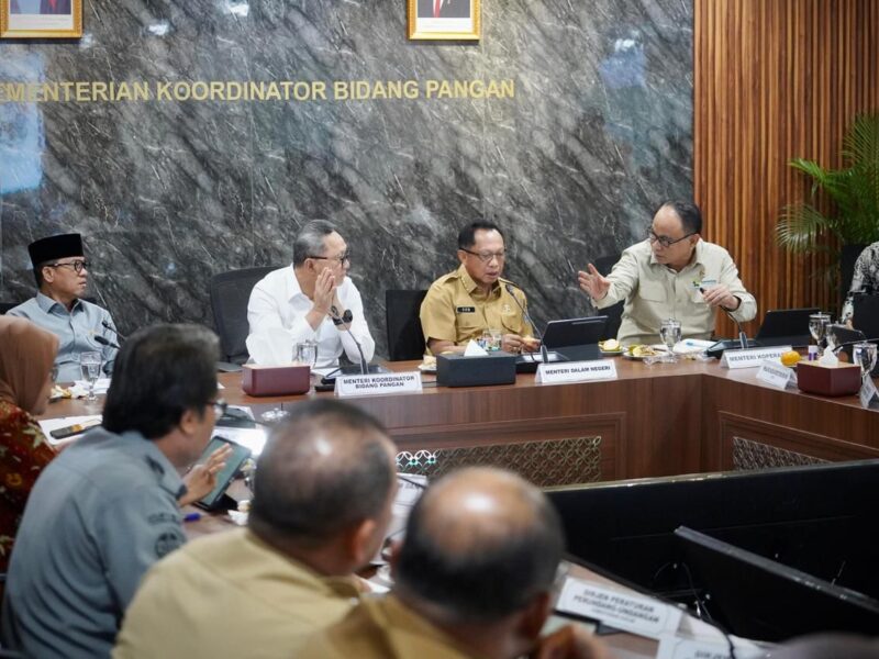Menkop Budi Arie mengikuti Rakortas di Kantor Kemenko Pangan, Jakarta, Selasa (5/8).