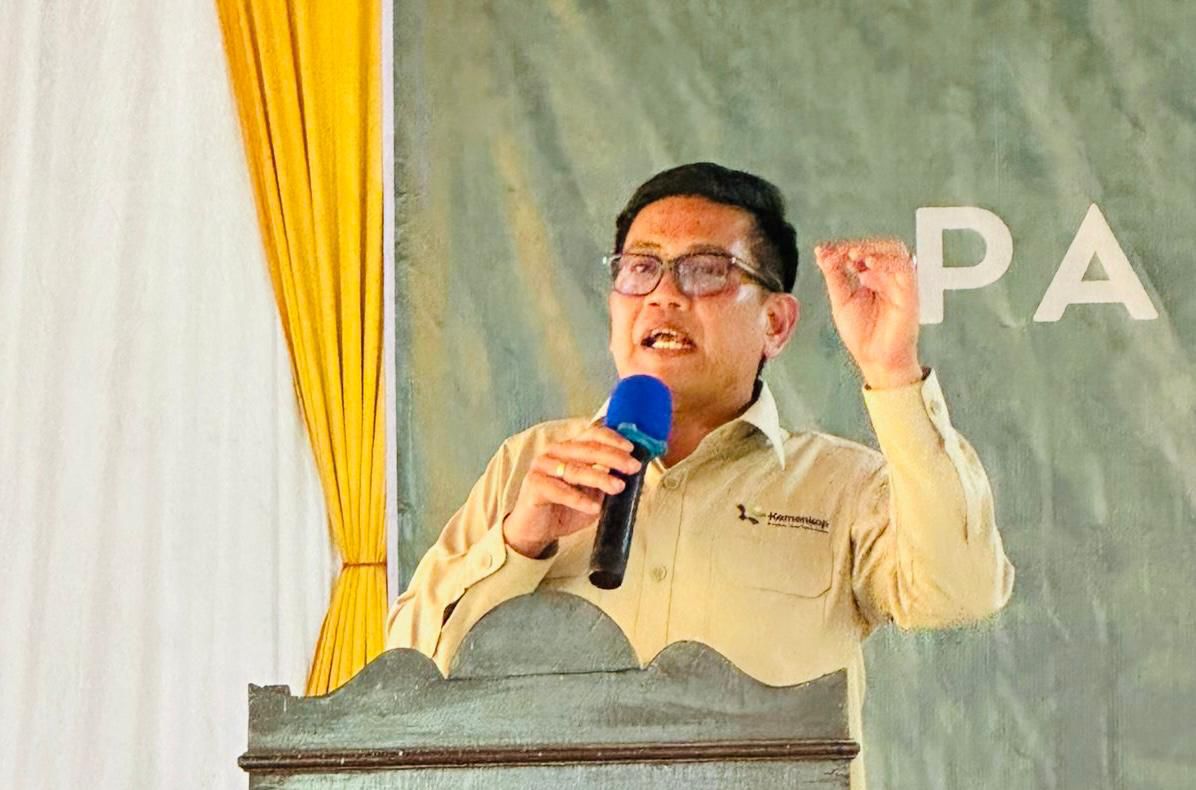 Deputi Bidang Pengembangan Usaha Koperasi Kemenkop Panel Barus
