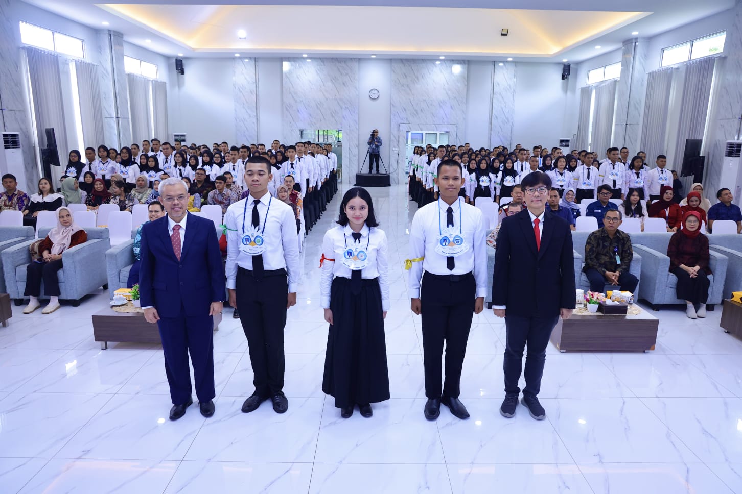 Sidang Senat Terbuka Dies Natalis ke-8 sekaligus Penerimaan Mahasiswa Baru di Jakarta.
