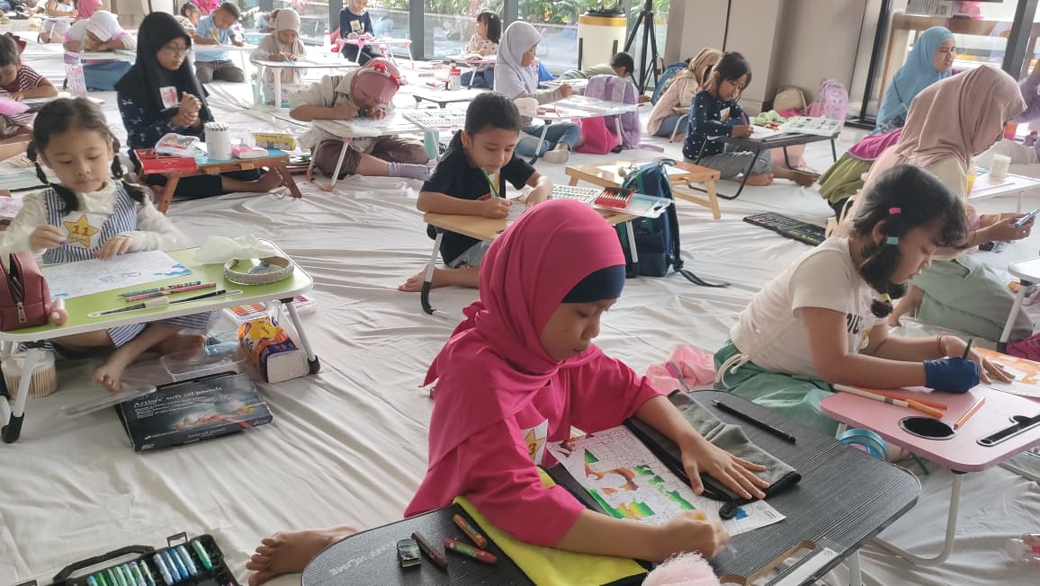 Lomba Mewarnai “Waktu Indonesia Semarak” yang berlangsung di Vasaka Hotel Jakarta, Sabtu (23/8).