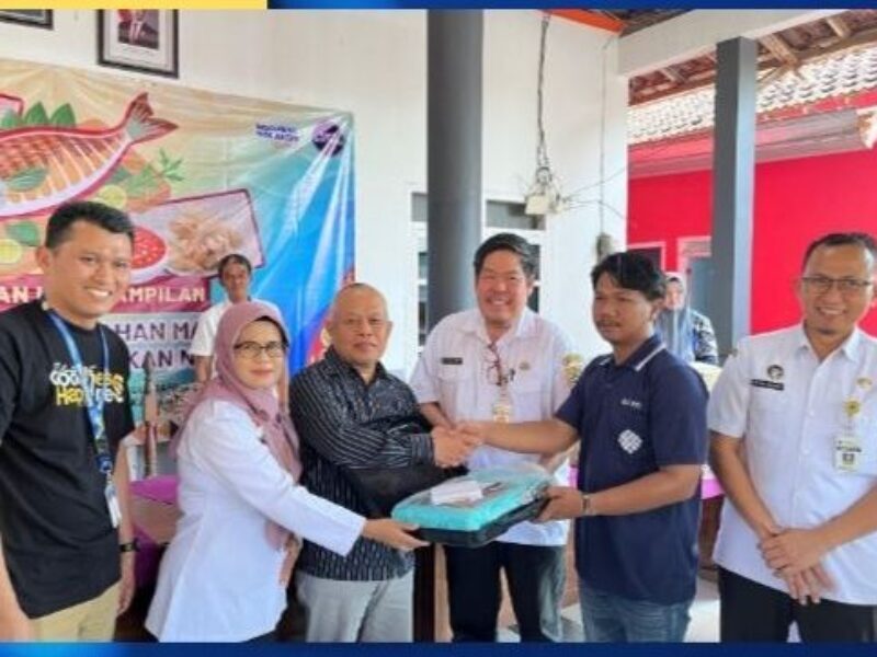 BMT Fastabiq & Dinas Koperasi Jateng Gelar Pelatihan Olahan Ikan Nila di Tayu