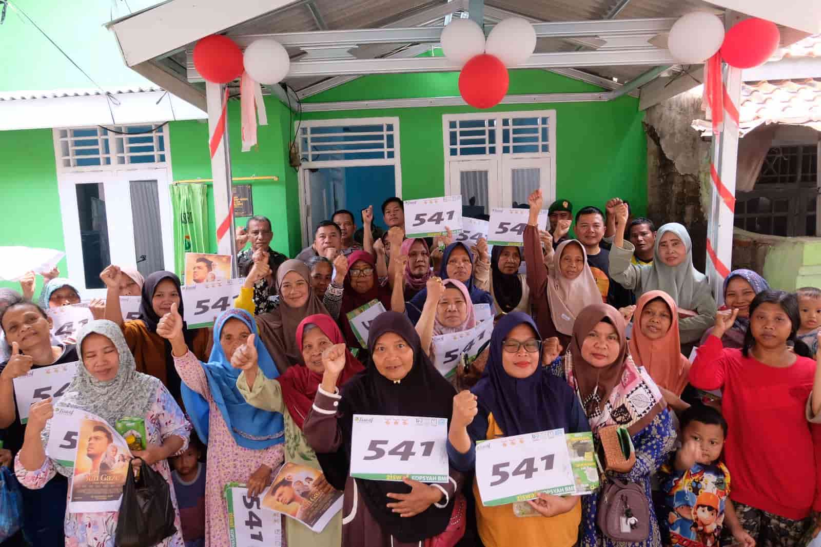 Kopsyah BMI Serahkan Rumah Siap Huni ke-541 untuk Lansia di Karawang