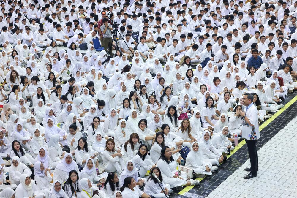 Menteri UMKM Ajak Mahasiswa UI Jadi Pendobrak Ekonomi Lewat Wirausaha