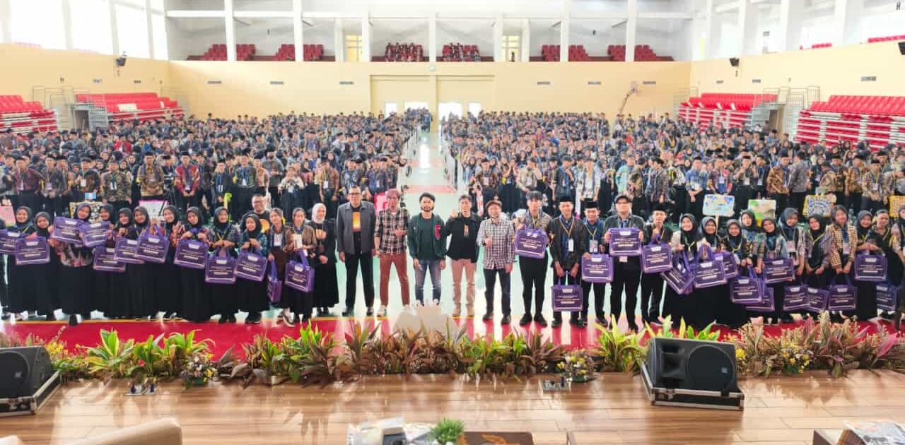 The Sun Gazer: Cinta dari Langit Semarakkan PKKMB Untirta, Angkat Nilai Keluarga dan Kebaikan