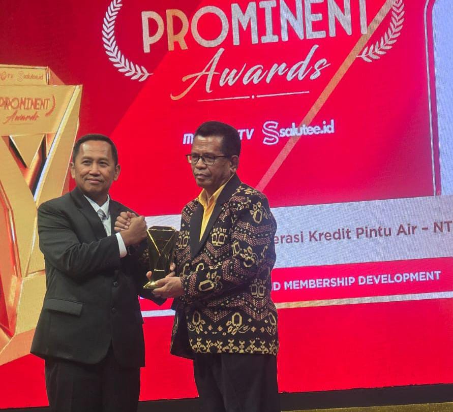 KSP Kopdit Pintu Air, salah satu koperasi terbesar dan berprestasi nasional asal Nusa Tenggara Timur (NTT), sukses meraih dua penghargaan bergengsi pada ajang Prominent Awards 2025. Foto: dok. PeluangNews-irm