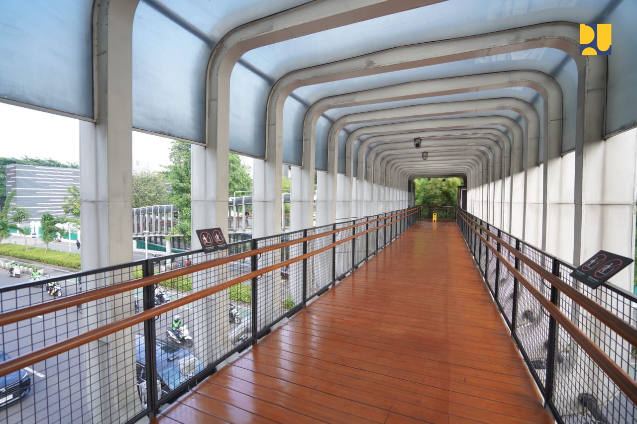 JPO Polda Metro Jaya. 