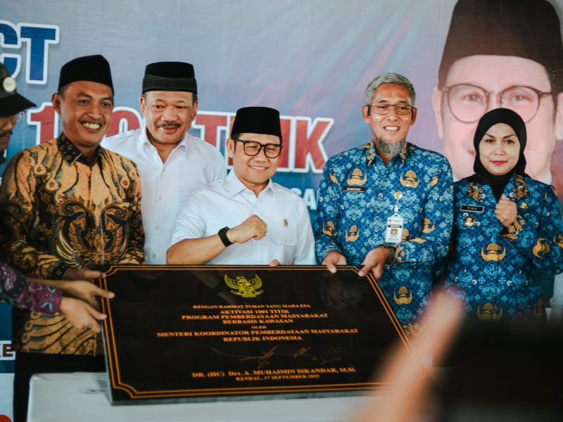 Paragon berkontribusi dalam Pilot Project dan Aktivasi 1001 Titik Program Pemberdayaan Masyarakat Berbasis Kawasan Se-Nusantara yang diinisiasi oleh Kementerian Koordinator Pemberdayaan Masyarakat Republik Indonesia.