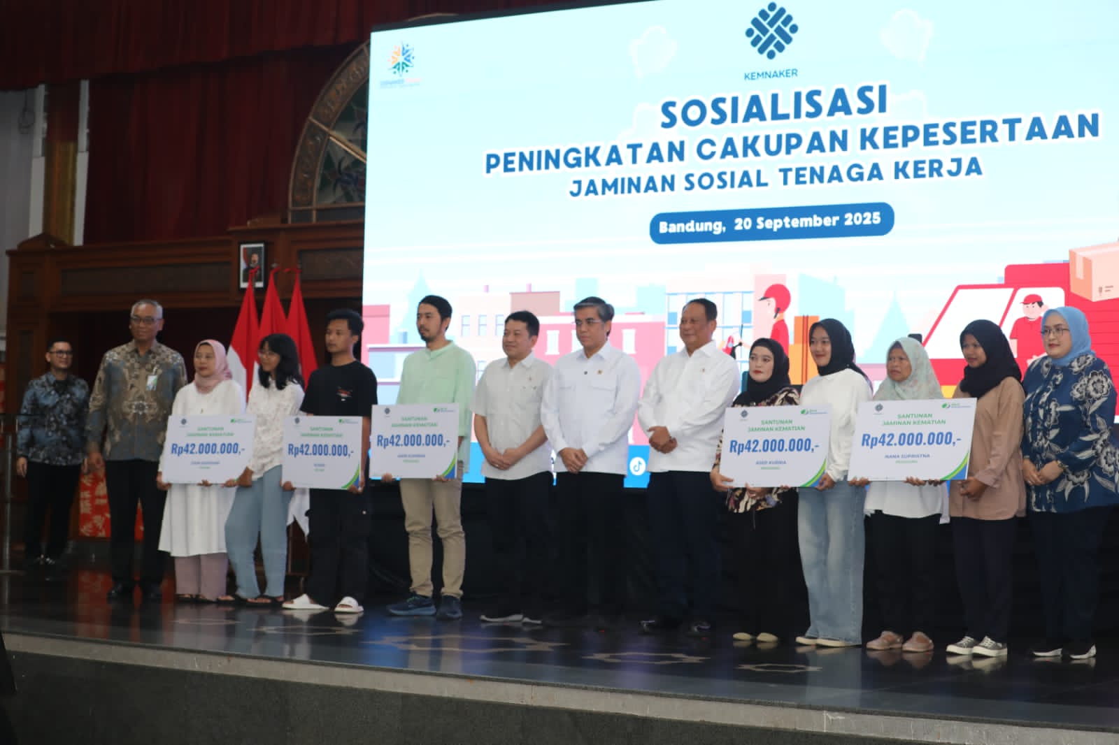 Sosialisasi Peningkatan Cakupan Kepesertaan Program Jaminan Sosial Tenaga Kerja" di Bale Asri, Pusat Dakwah Agama Islam (Pusdai) kota Bandung, Jawa Barat, Sabtu (20/9/2025).